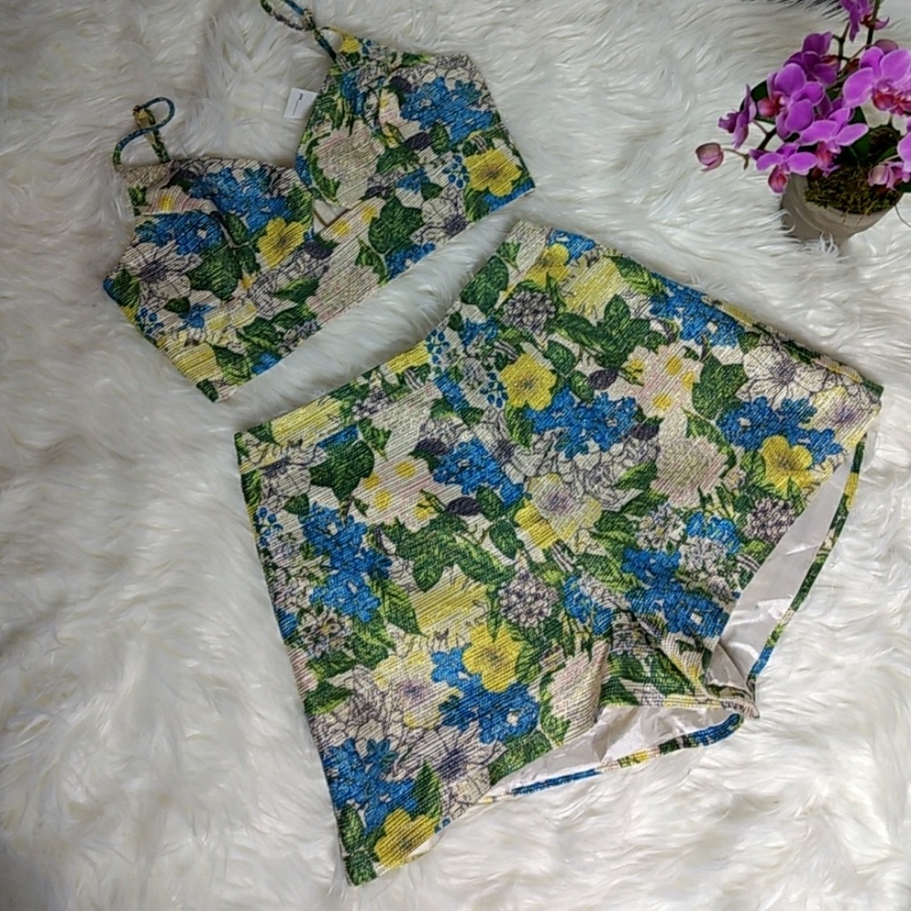 Two piece set